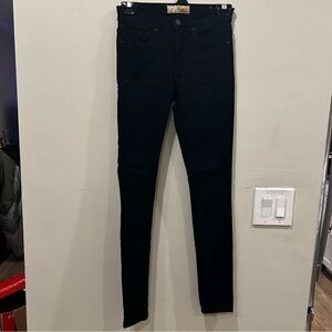 Hybrid & Company Women's Hyper Ultra Stretch Comfy Skinny Leg Casual size Small